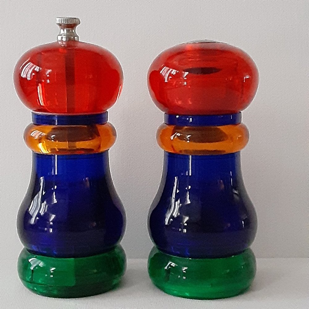 Vintage Olde Thompson Retro Salt Shaker & Pepper Mill Lucite/Acrylic